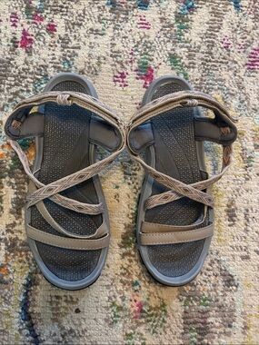 Size 38 sandals